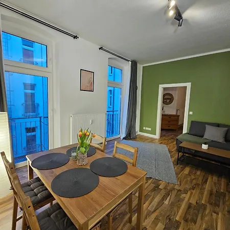 Helle,zentrale,gemuetliche Und Moderne