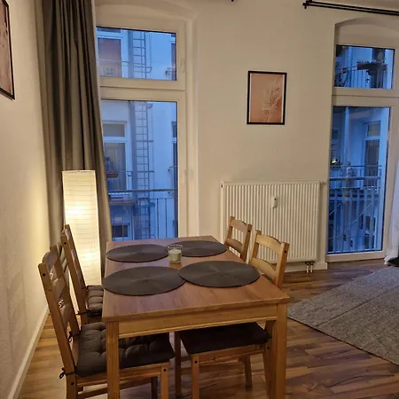 Appartement Helle,zentrale,gemuetliche Und Moderne Maagdenburg